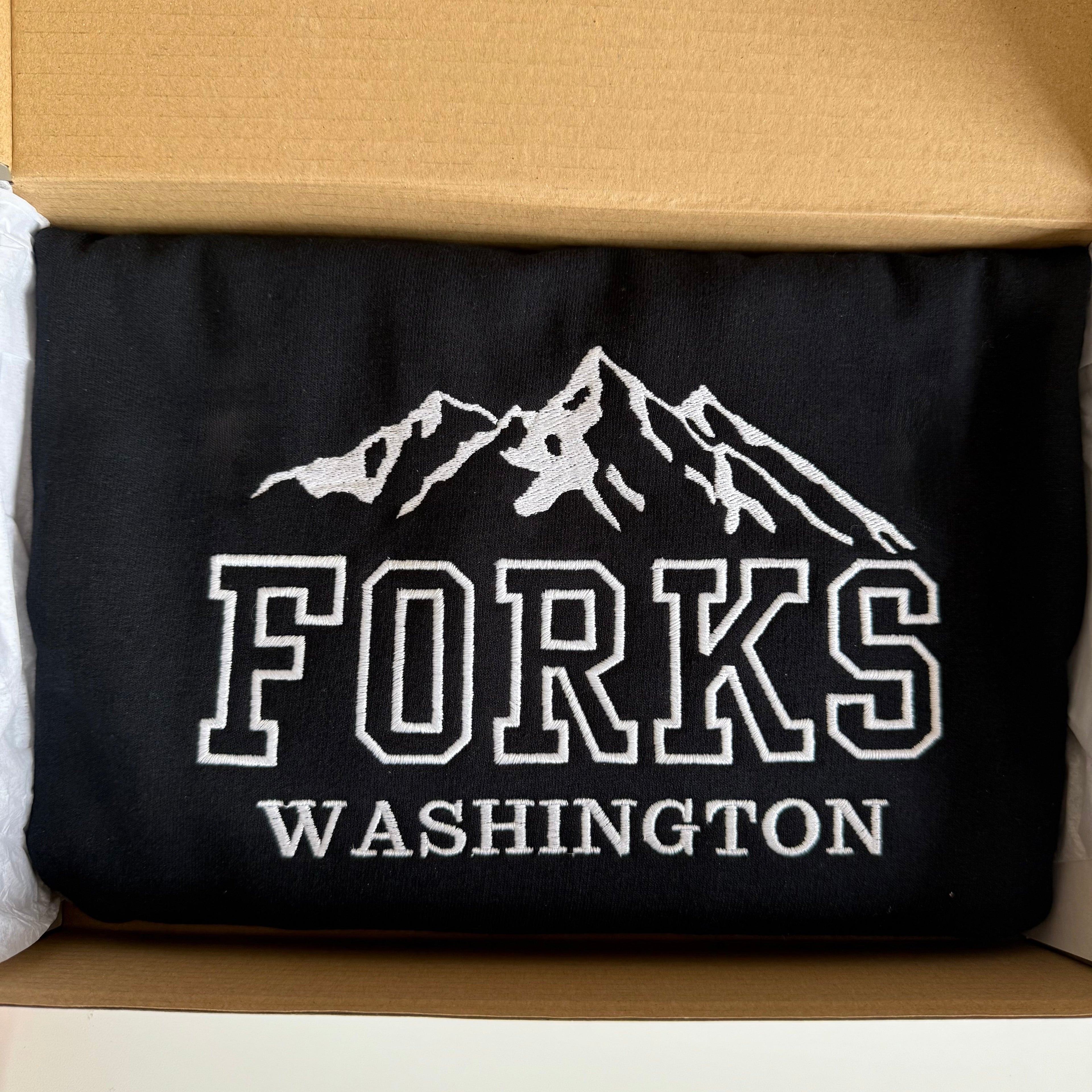 Sudadera bordada Forks